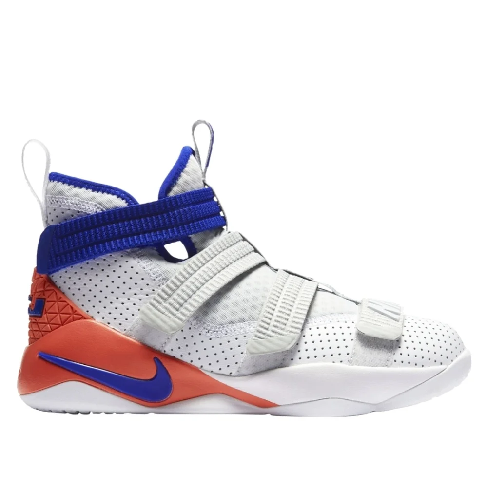 Nike LeBron Zoom Soldier Aj5123-101 shoes size 7Y